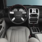 Chrysler 300C 2005 года